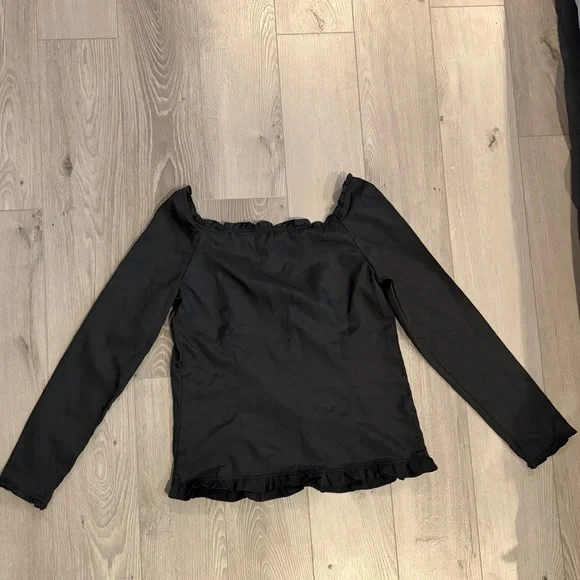 BESS Long Sleeve Ruffle Top size Small - Picture 4 of 8